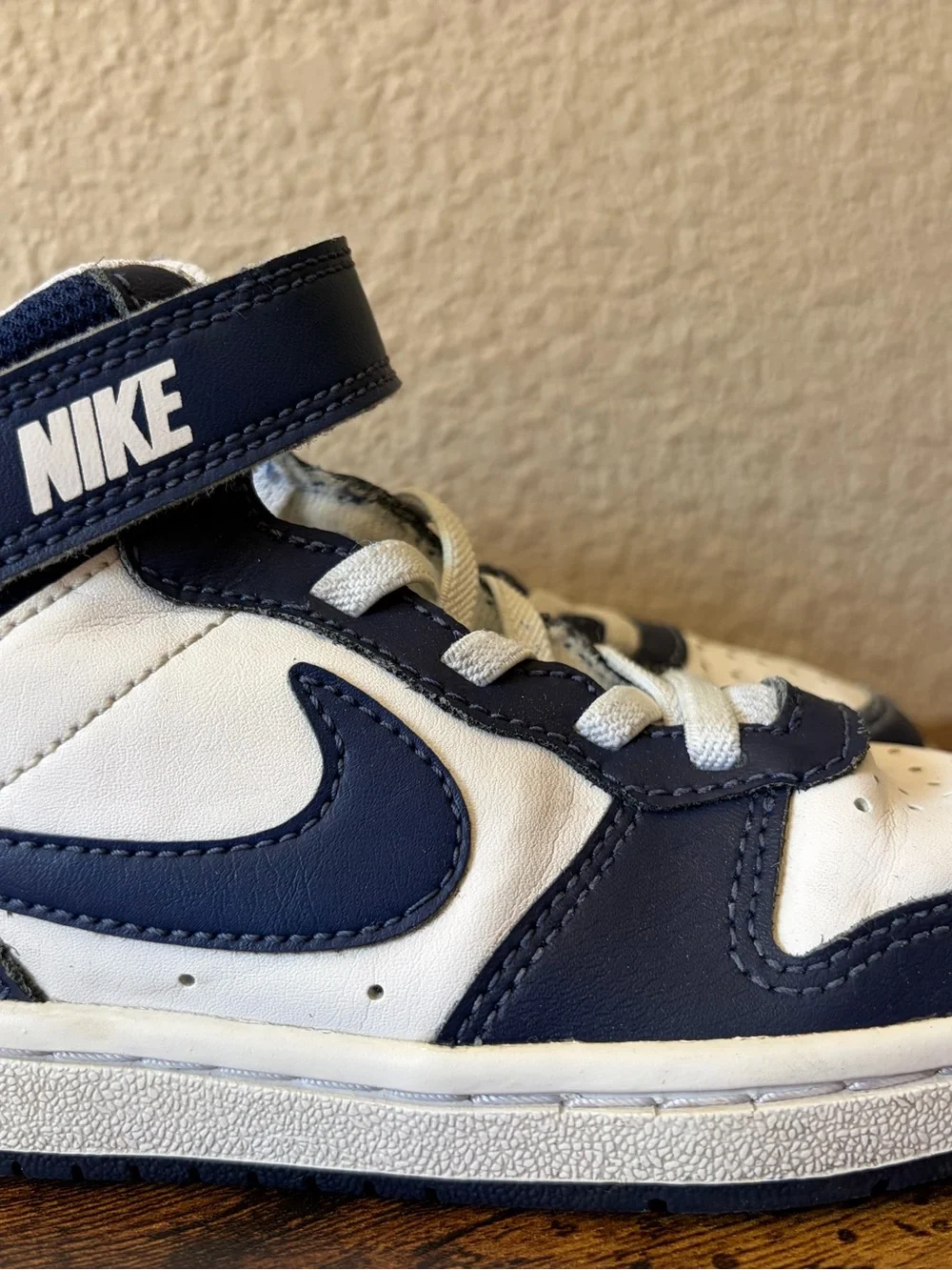 Nike Boys Child 11C Court Borough Mid 2 Sneakers Shoes Navy Blue White Strap